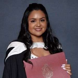 Meet your Posher, Gaby